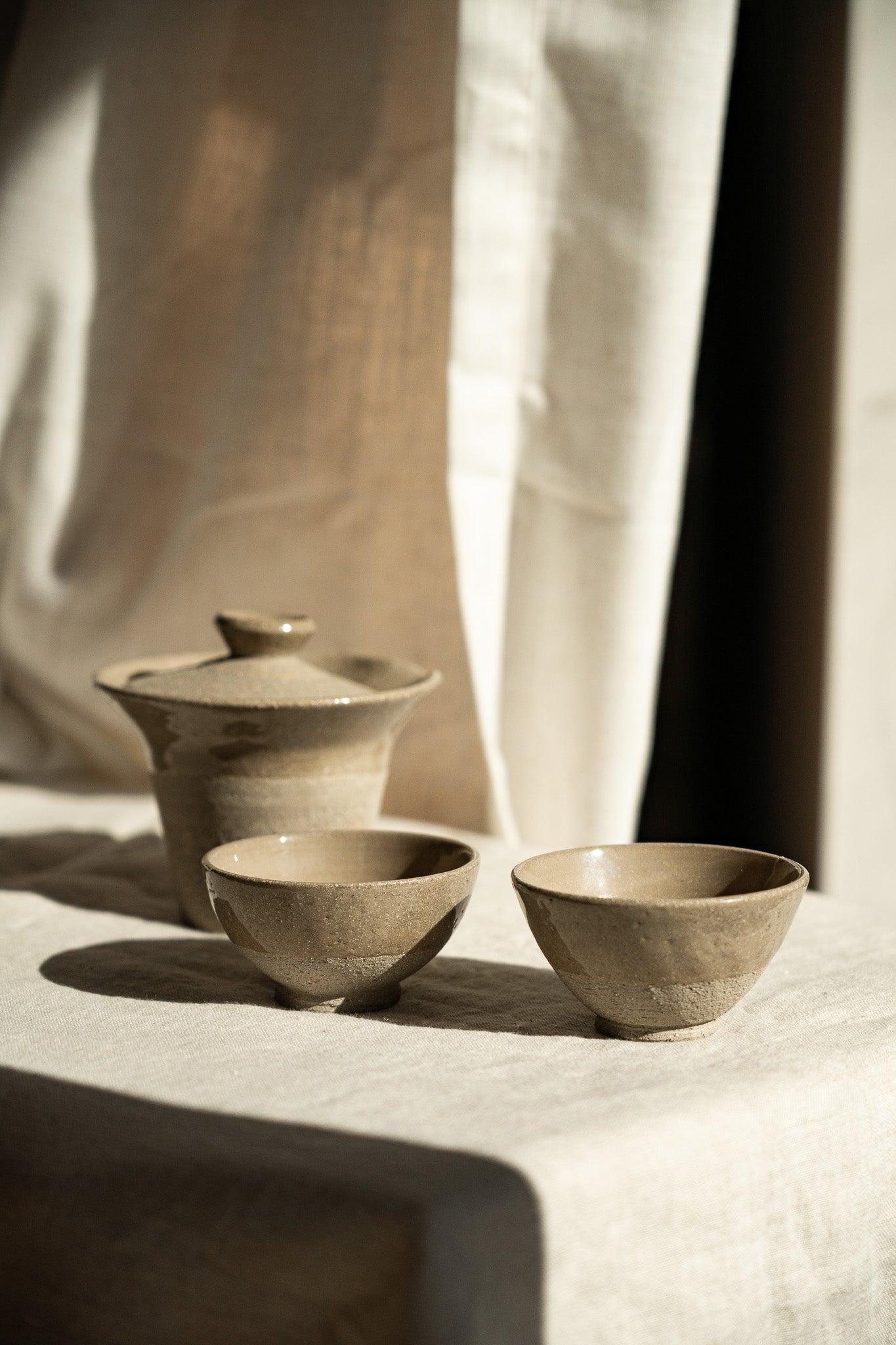 Handmade Stoneware Gaiwan – Gray with Speckles