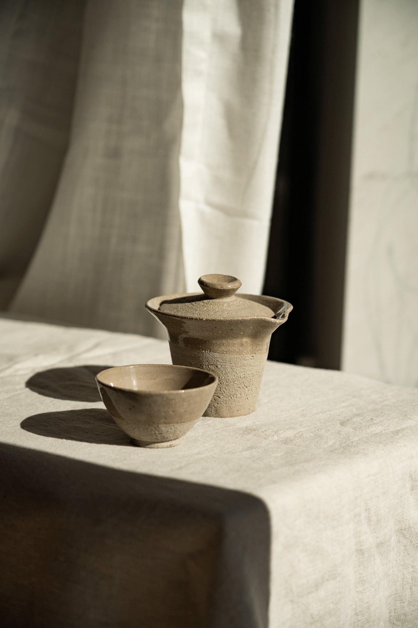 Handmade Stoneware Gaiwan – Gray with Speckles