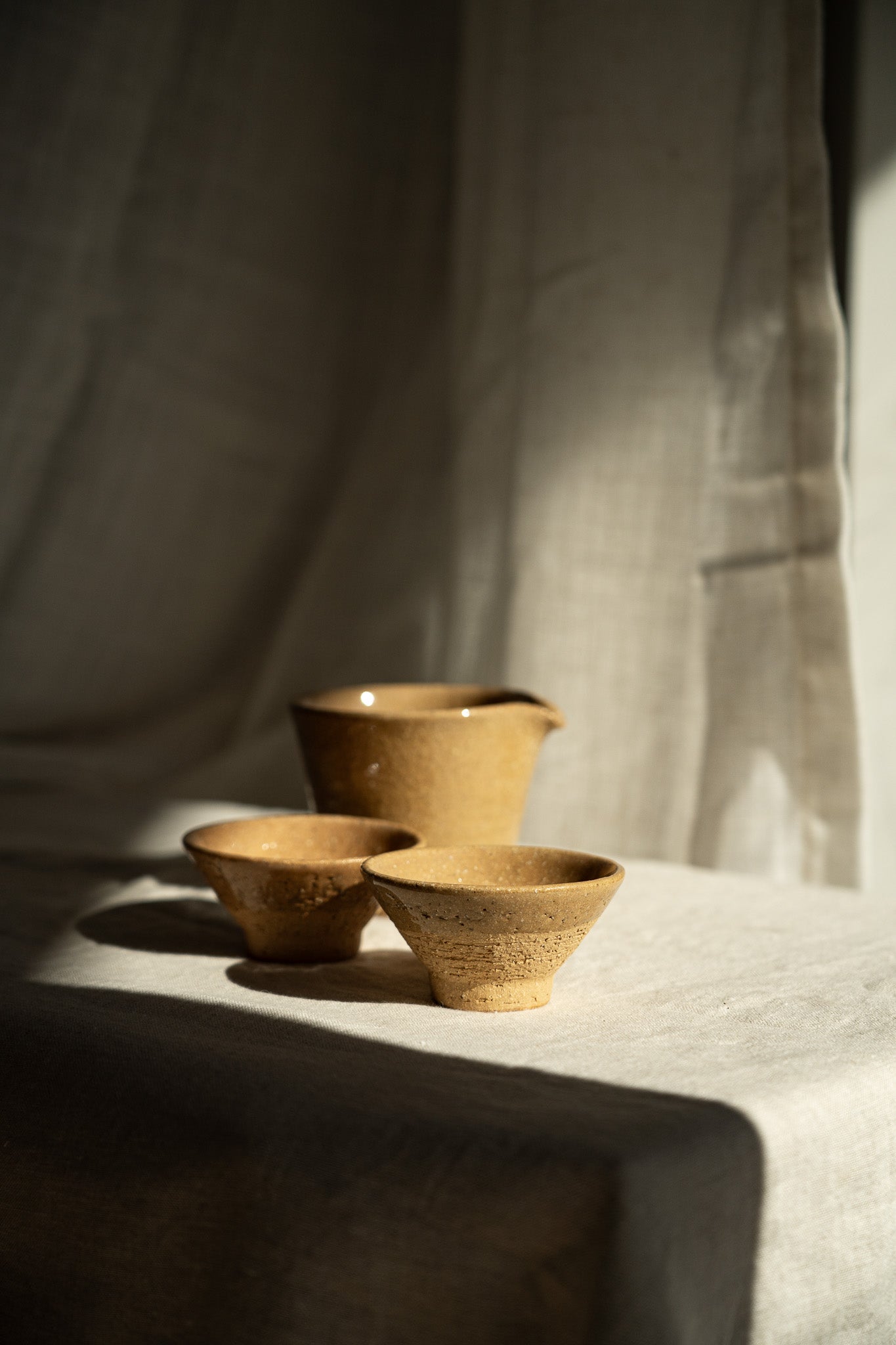 Handmade Stoneware Tea Pitcher (Chahai) – Yellow Speckles