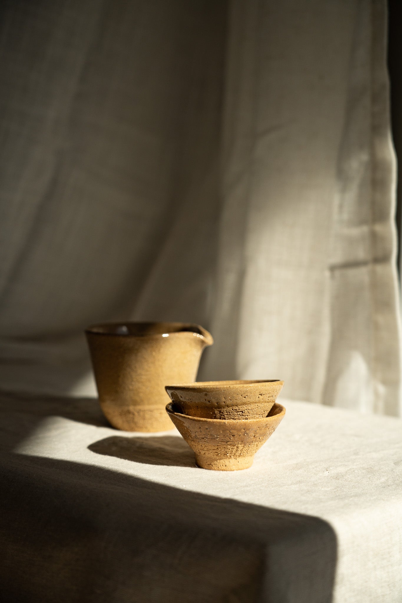 Handmade Stoneware Tea Pitcher (Chahai) – Yellow Speckles