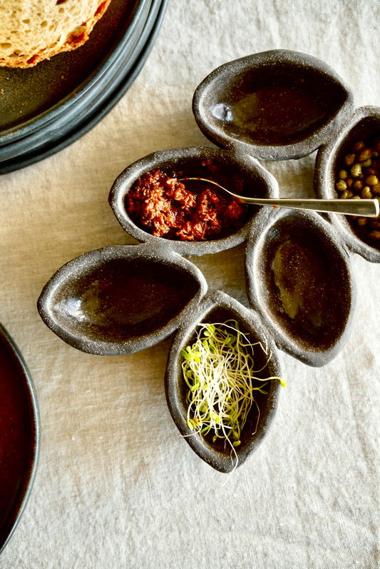 Handmade Stoneware Serving Dish "PUMPERNICKEL"