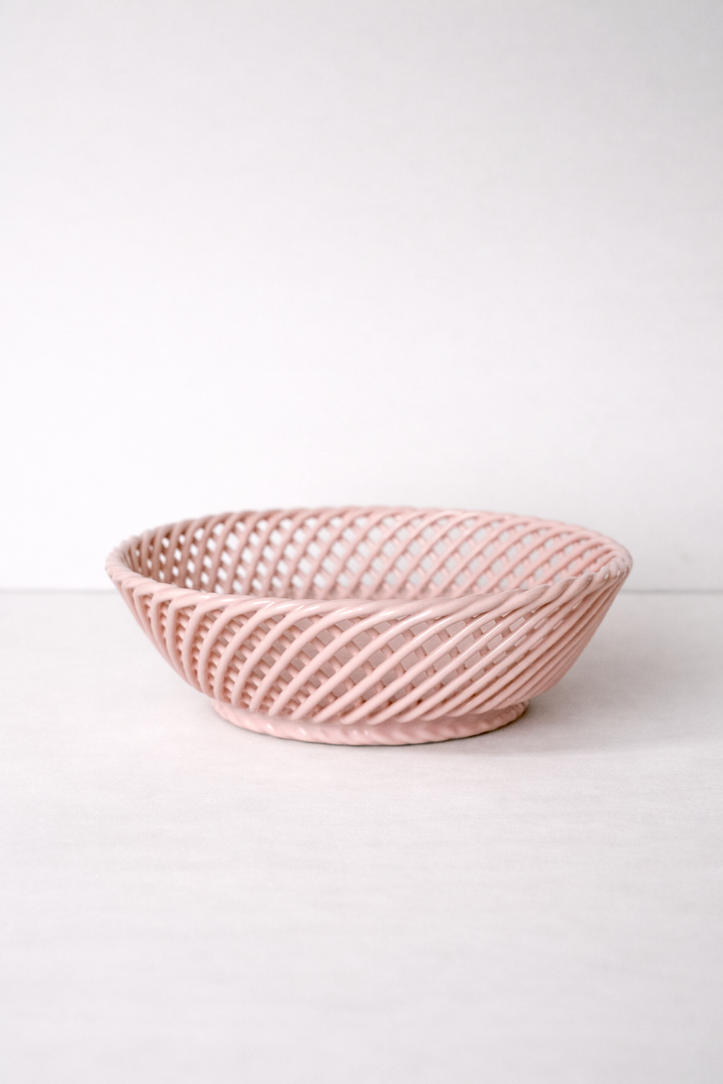 Ceramic Round Hand-Woven Basket – White, Beige & Pink Glossy Porcelain