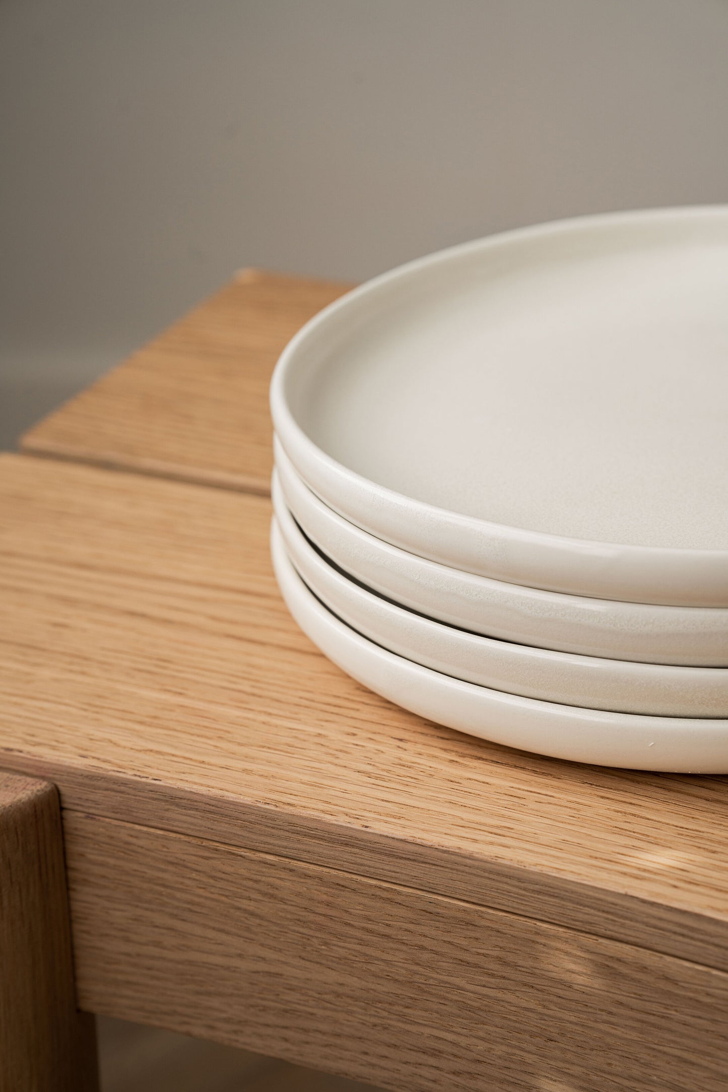 White Matte Stoneware Plates with Round Sides