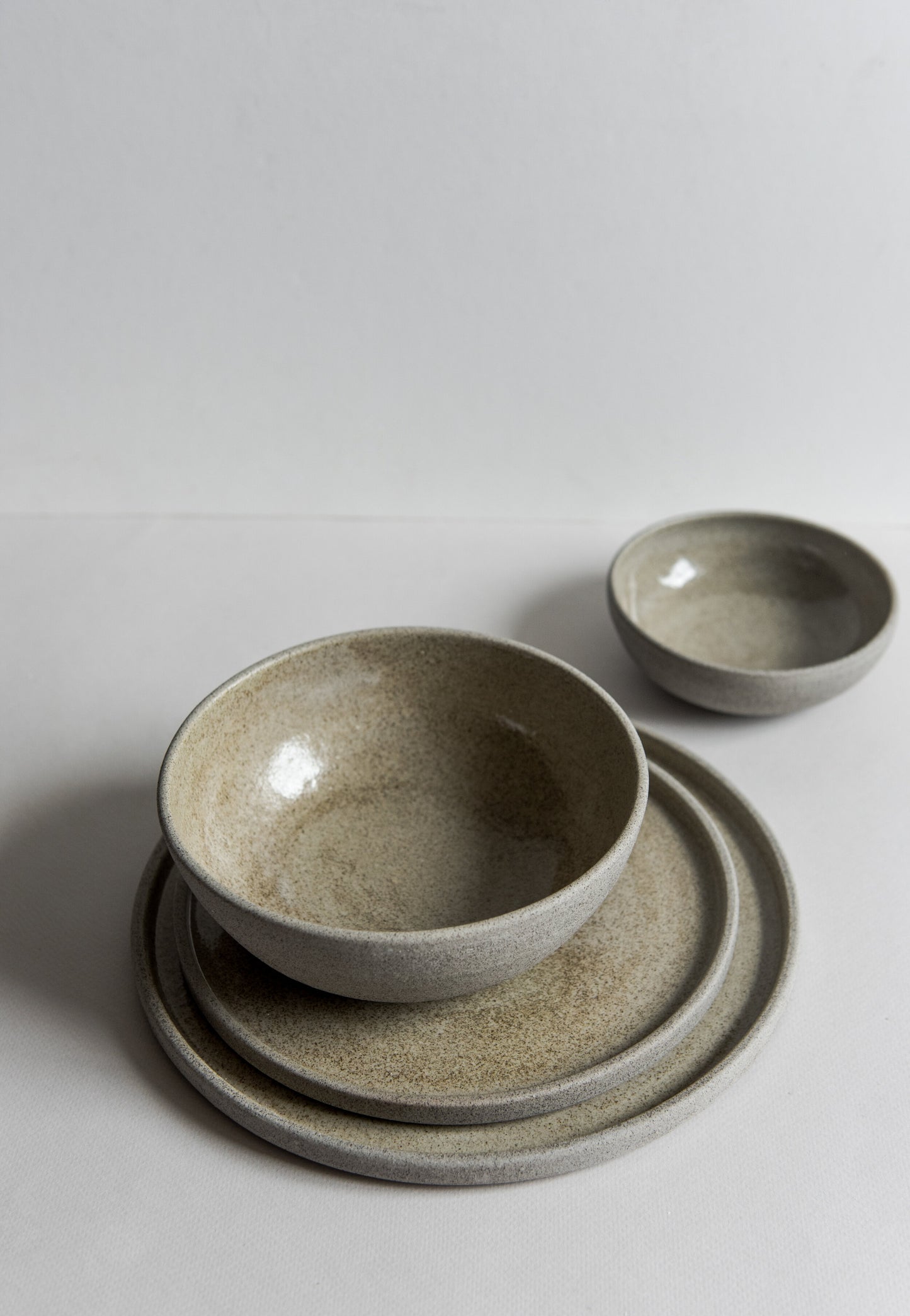 Stoneware Dinner Plates "Concrete"