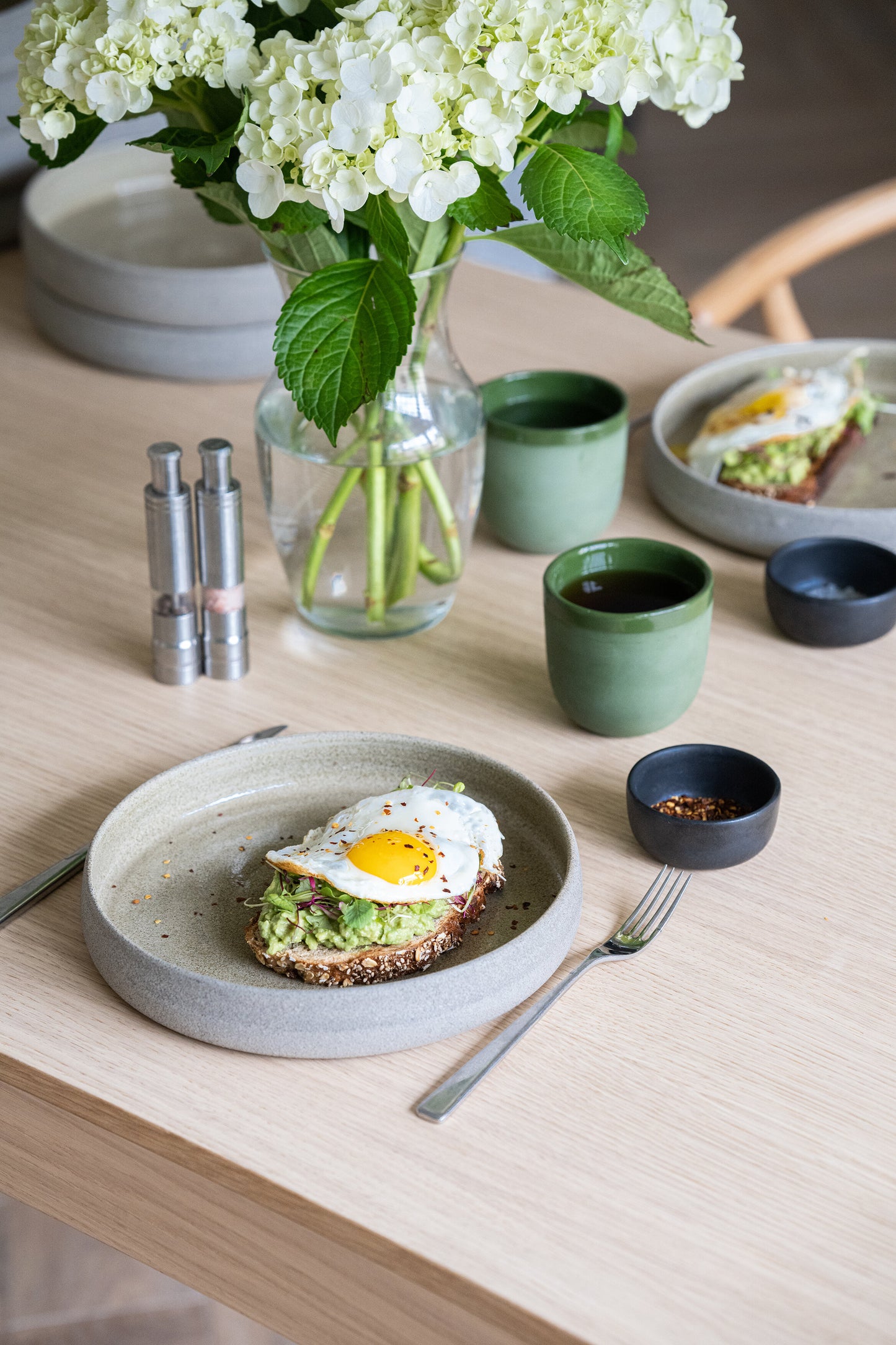 Handmade Stoneware Dinner Plates with High Sides "Concrete"