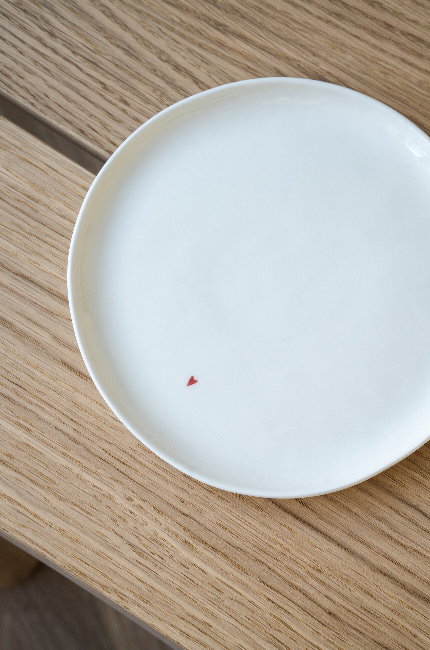 Handmade Porcelain Dinner Plates. OFF-WHITE