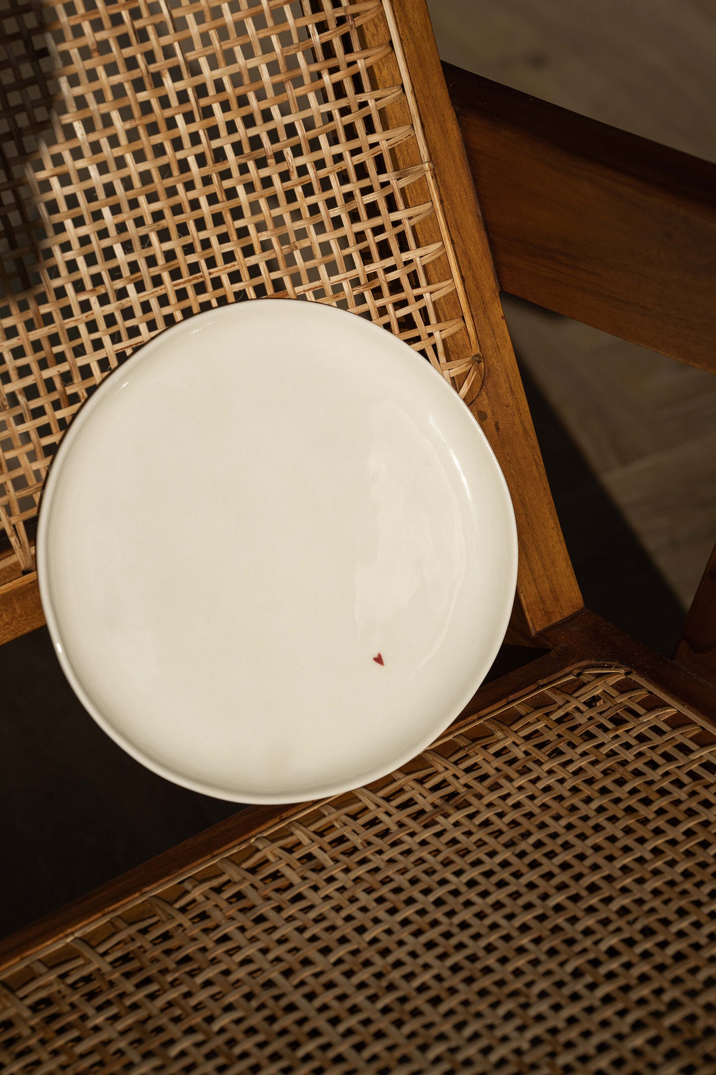 Handmade Porcelain Dinner Plates. OFF-WHITE