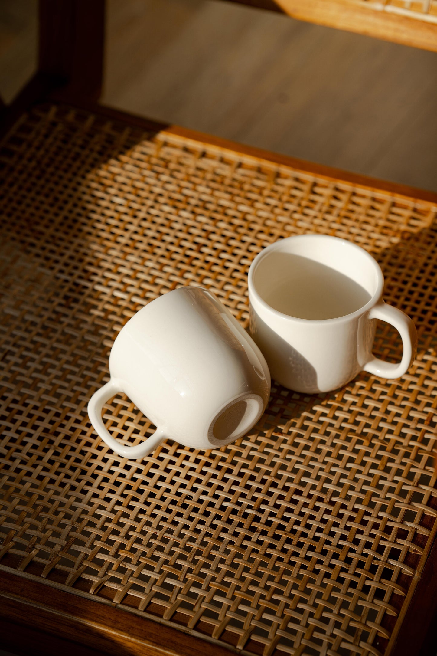 Handmade Porcelain Coffee Mug. OFF-WHITE