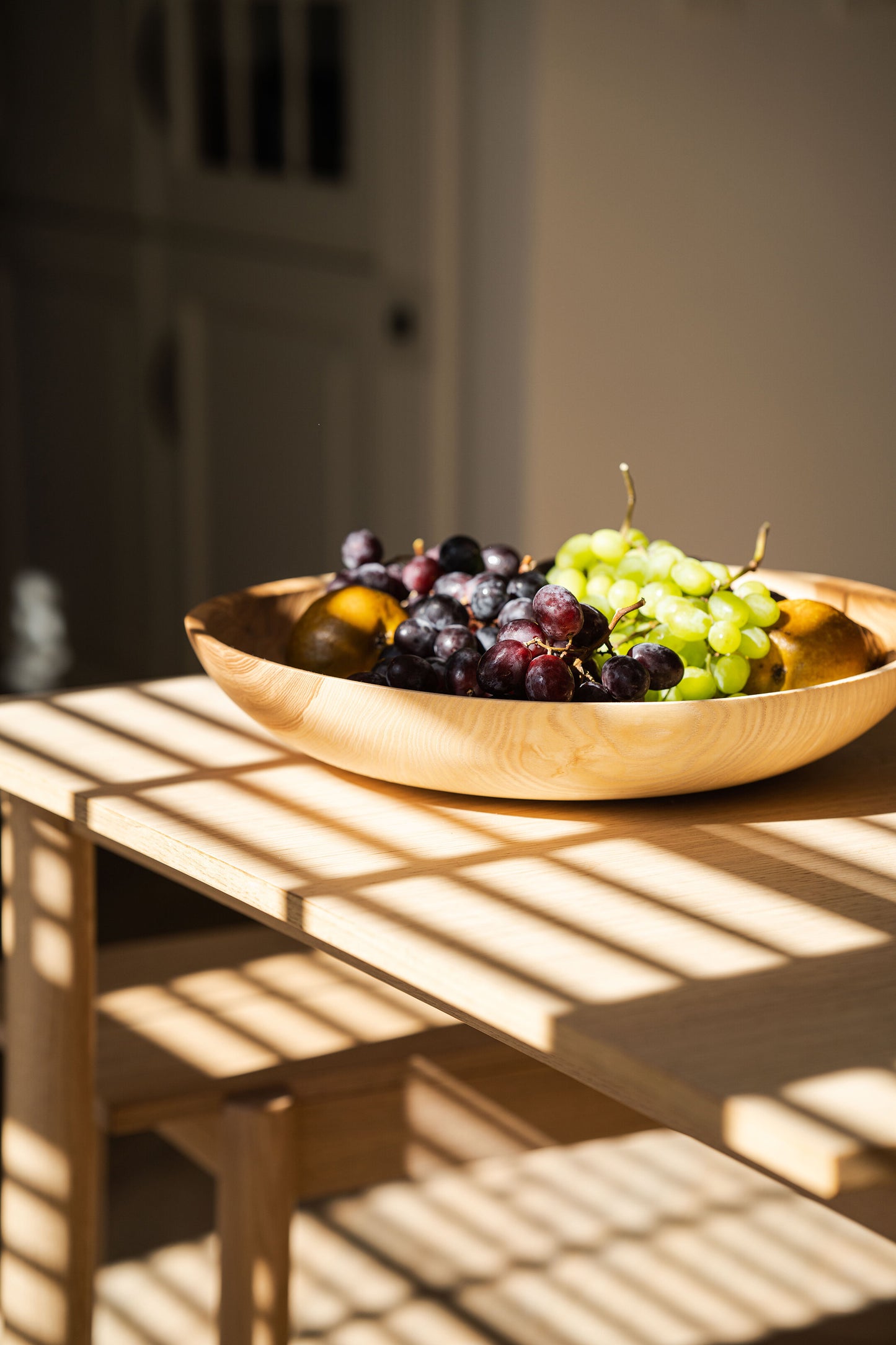 Hand-Carved Shallow Ash Wooden Fruit Bowl