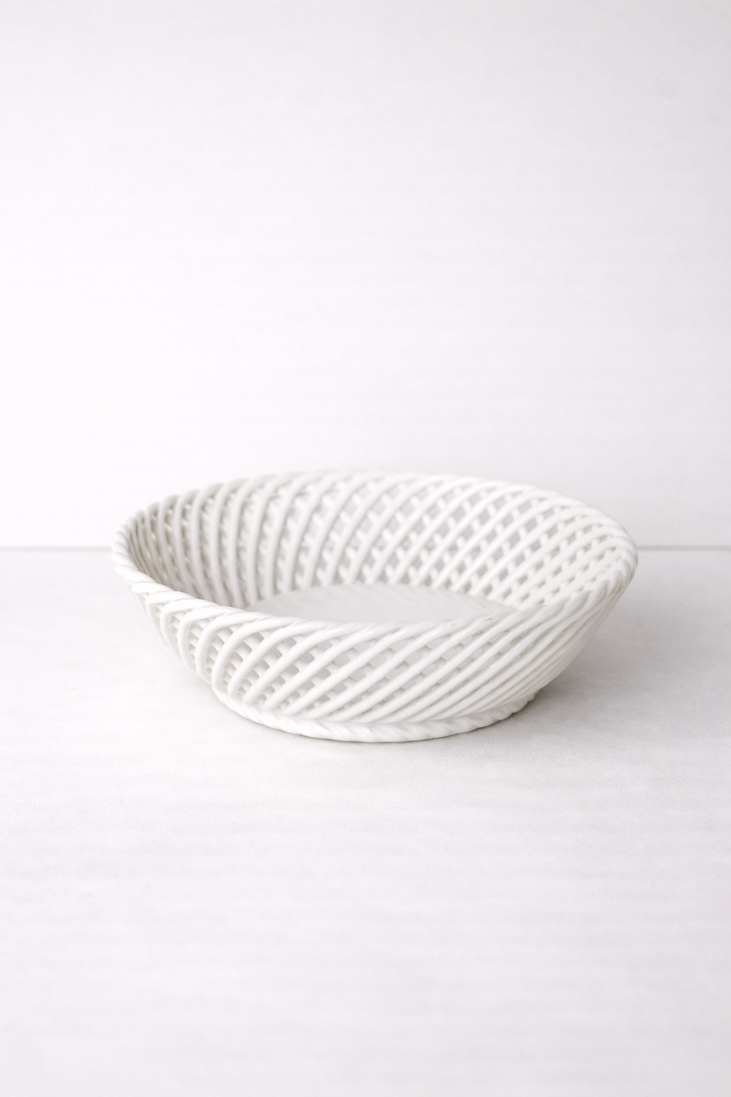 Ceramic Round Hand-Woven Basket – White, Beige & Pink Glossy Porcelain