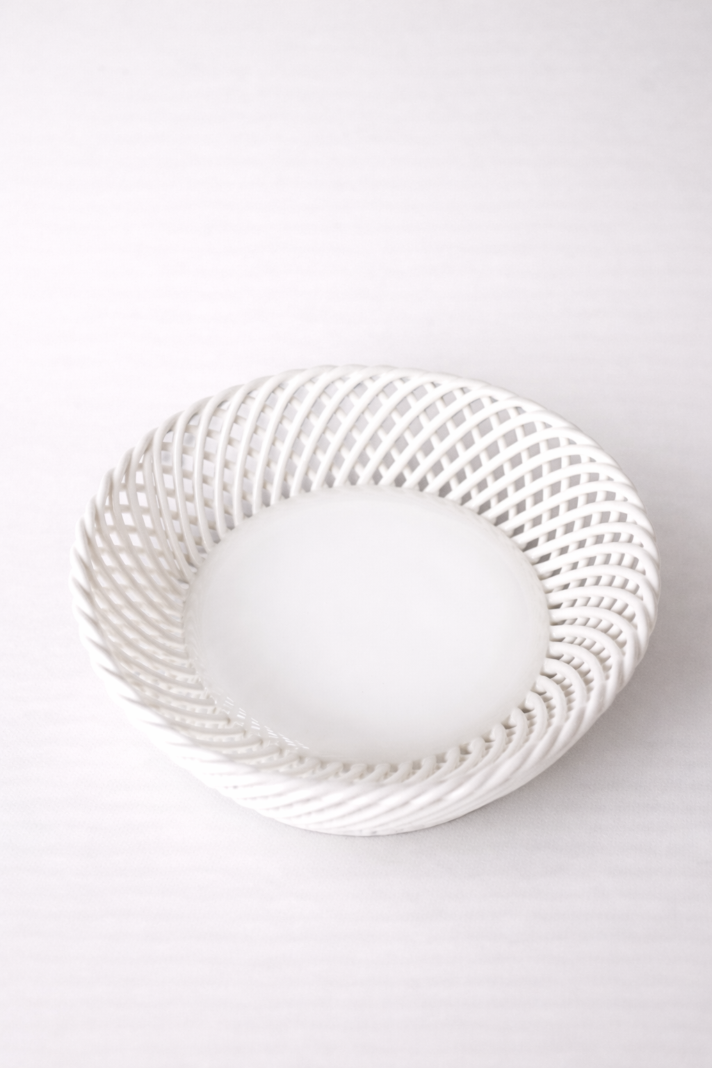 Ceramic Round Hand-Woven Basket – White, Beige & Pink Glossy Porcelain